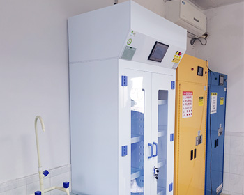 蝶萊凈氣型儲(chǔ)藥柜為深圳xx外國語學(xué)校師生健康保駕護(hù)航